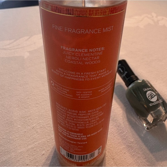 Bath & Body Works Calypso Clementine Fine Mist & Sally Hanson Leaf Me Be Polish - Picture 2 of 6